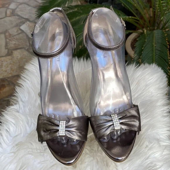 ▪️🔘▪️GORGEOUS ANKLE STRAP PLATINUM BOW HEEL▪️🔘▪️ - Picture 2 of 4